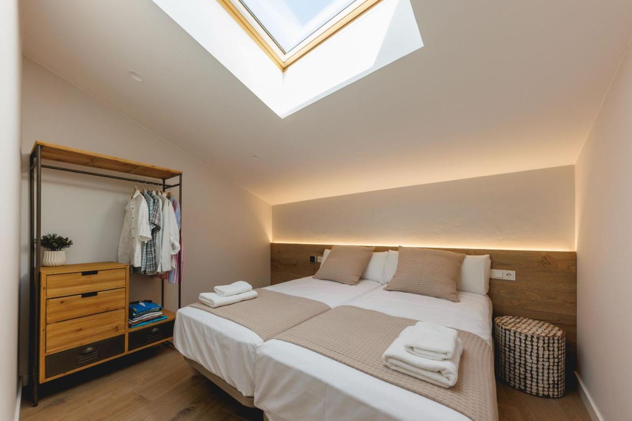 Bravissimo Cort Reial Duplex, Spacious With 3 Bedrooms Girona Esterno foto