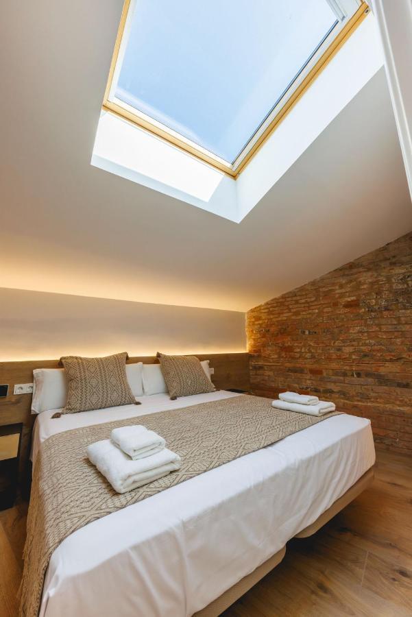 Bravissimo Cort Reial Duplex, Spacious With 3 Bedrooms Girona Esterno foto