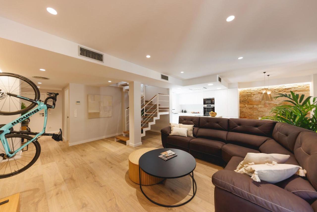 Bravissimo Cort Reial Duplex, Spacious With 3 Bedrooms Girona Esterno foto