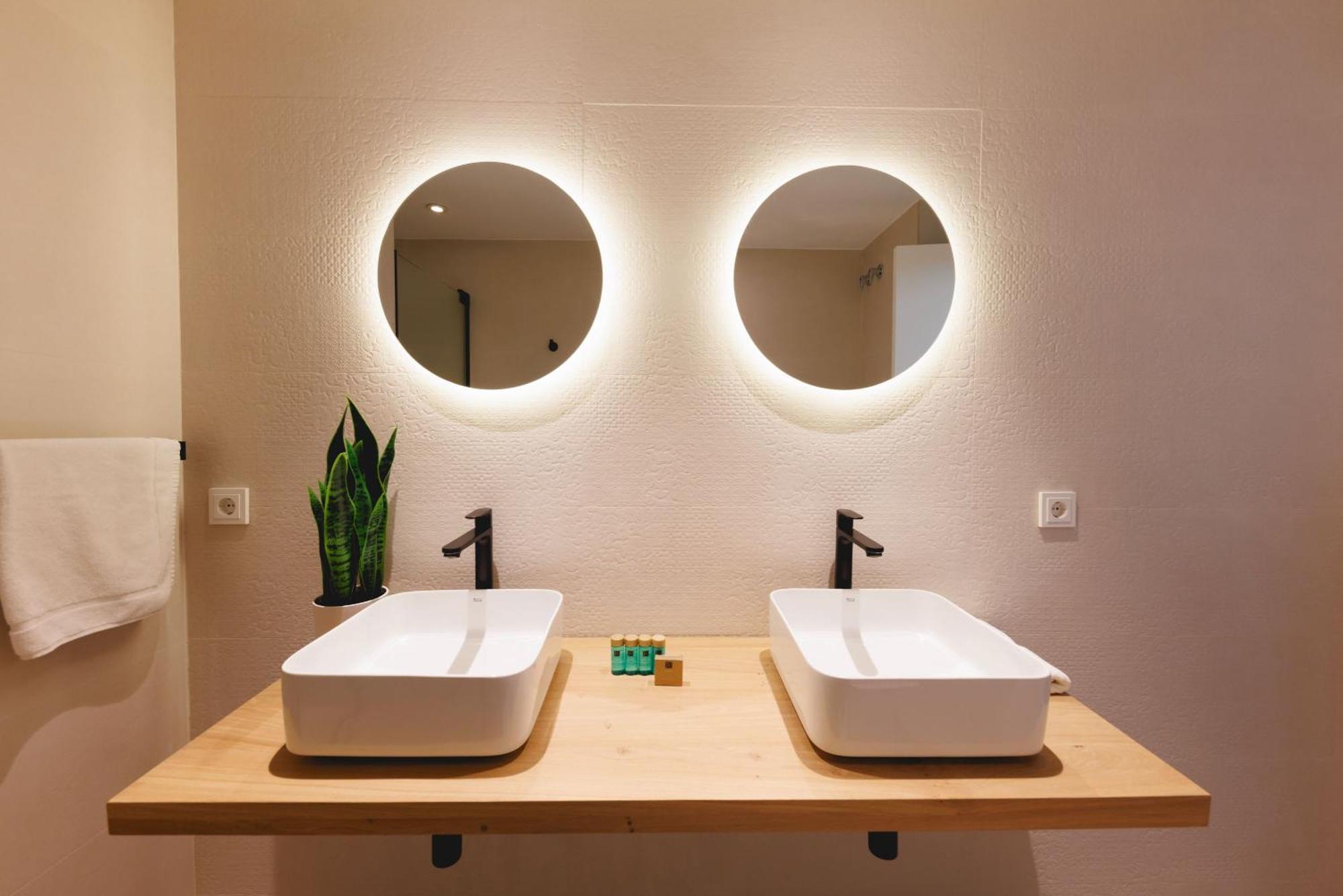Bravissimo Cort Reial Duplex, Spacious With 3 Bedrooms Girona Esterno foto
